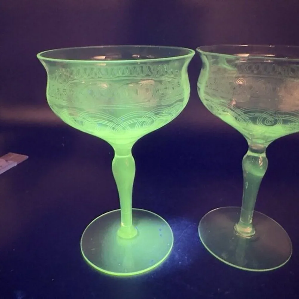 Antique French Glasses Needle Etched Green UV‎ Manganese 365nm Set 2 Drink Cups